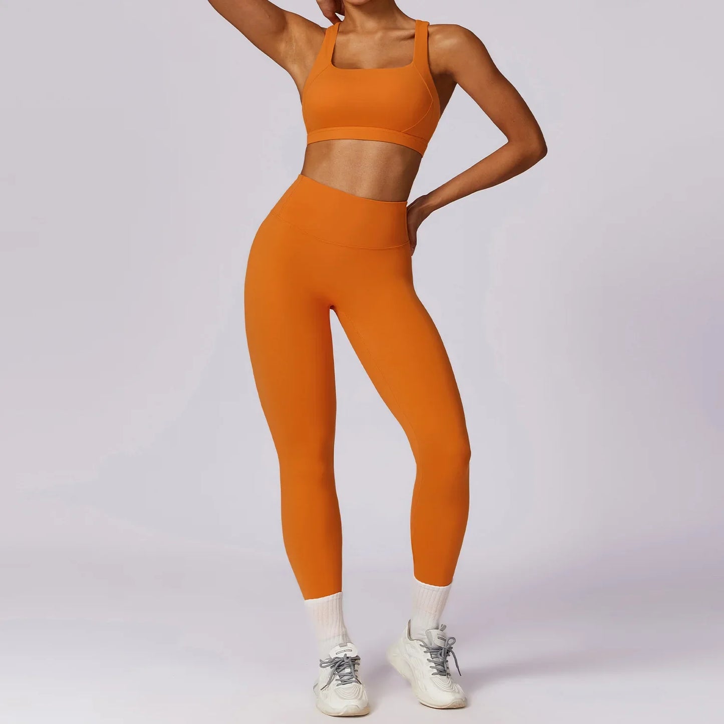 Yoga Set Elina – Sports Bra & Leggings/Shorts